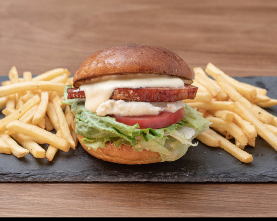 KUROFUNE厚切りベーコンチーズマッシュバーガー